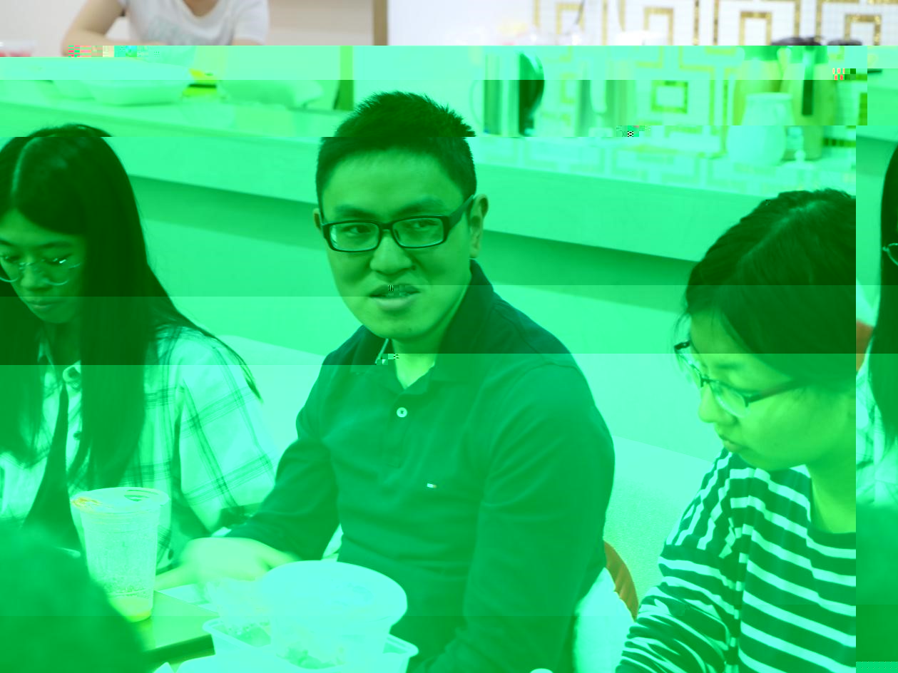 夏德華副教授與同學們交流自己大學時的經曆